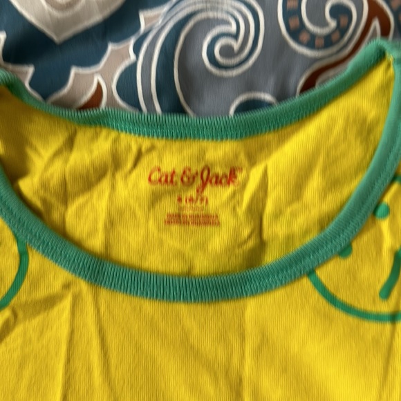 Brightly colored emoji muscle shirt size 6/7 - Picture 2 of 3